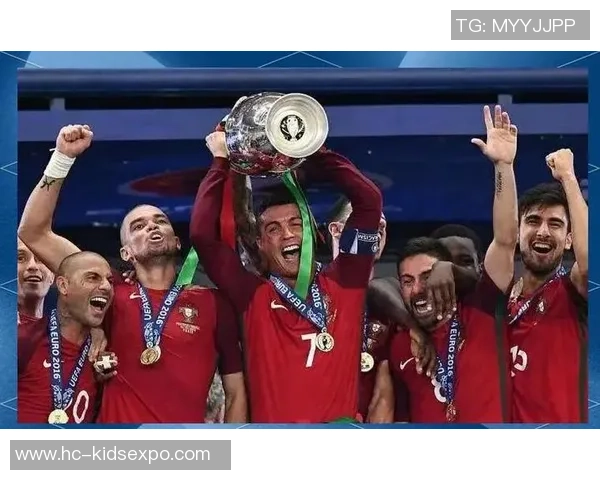 纵观绿茵场辉煌岁月细数历代当家球星的荣耀与传奇